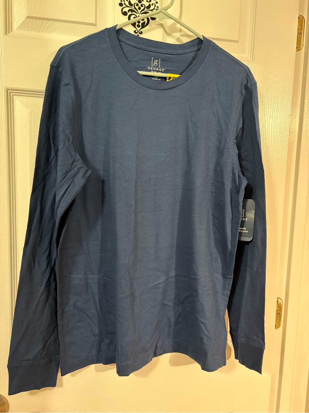 George Men's Long-Sleeve Crewneck Tee in Blue